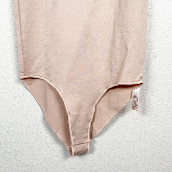 SKIMS Essential Scoop Neck Bodysuit in Sandstone Tan Nude Thin Strap Size XXS/XS - Picture 5 of 9
